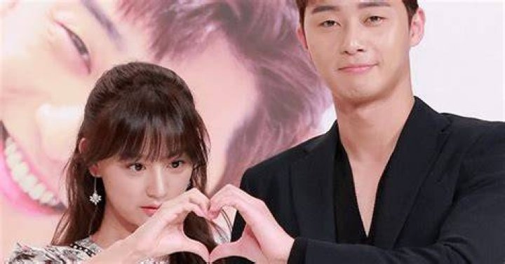 A Comprehensive Guide To Kim Ji-won And Park Seo-joon's Relationship