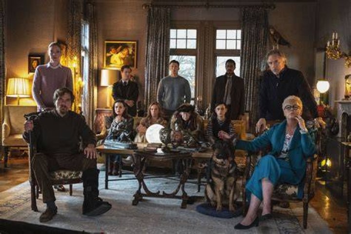 A Stellar Cast: Exploring The Talents Behind "Knives Out"