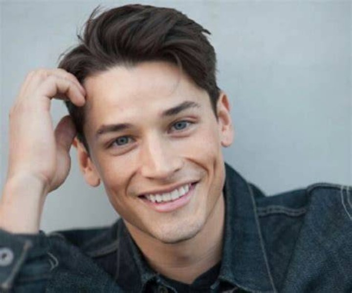 Andrew Gray’s biography age, height, birthday, partner, net worth
