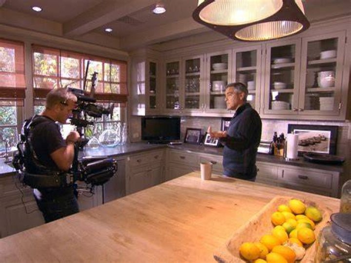 At home with Clooney CBS News