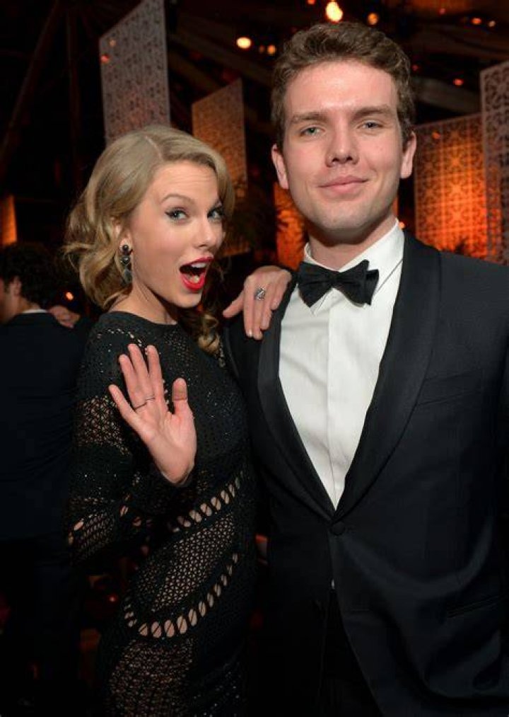 Austin Swift's Marital Status Unveiled: Is He Hitched?