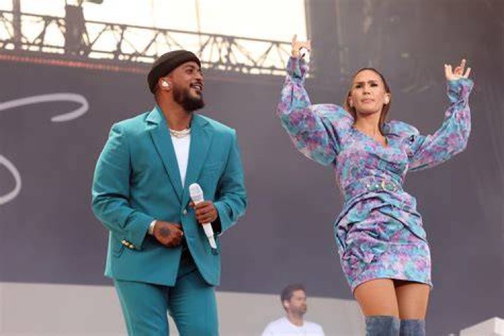 Avec Qui Slimane Est En Couple Communauté MCMS