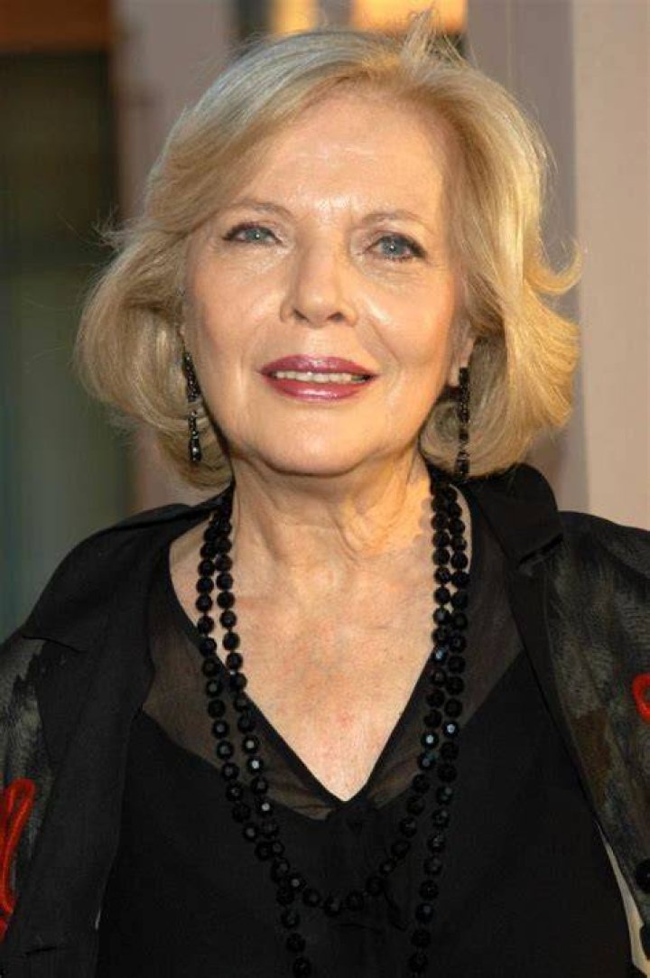 Barbara Bain