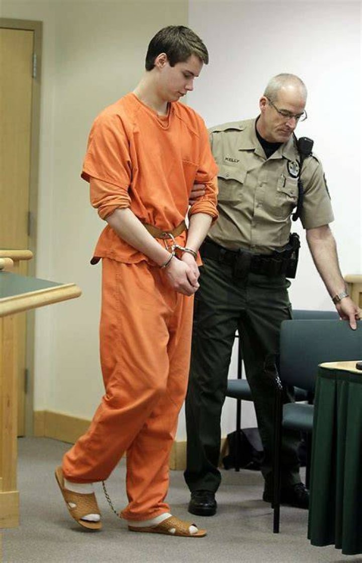‘Barefoot Bandit’ asks judge to shorten his supervised release