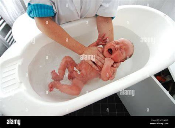 Bathing A Baby Boy In A Dream Means Top 10 Baby Bath Tubs And Baby