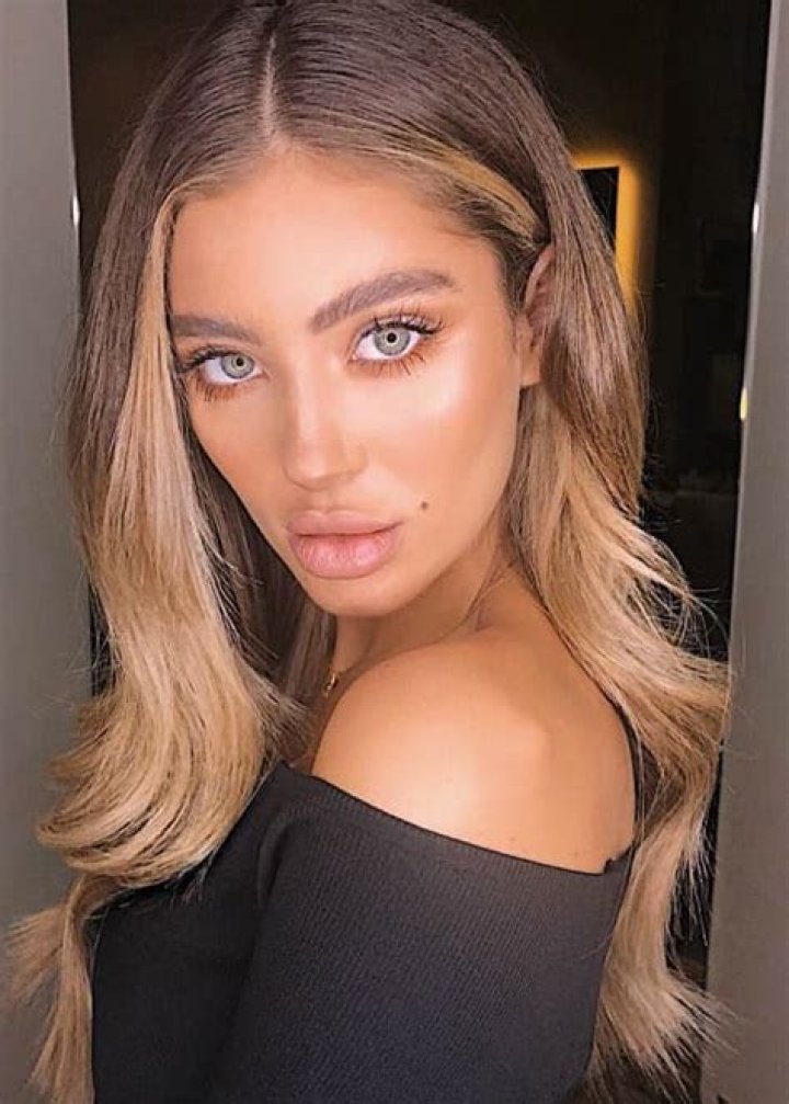 Belle Lucia Height, Weight, Bio, Wiki, Age, Photo, Instagram
