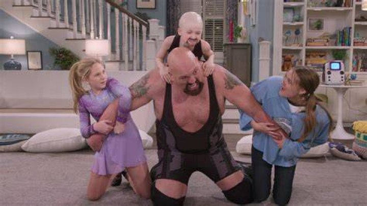 Big Show Family With Parents, Wife, Son, Daughter, Career and Biography
