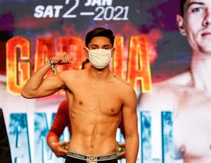 Boxer Ryan Garc&iacute;a strips down to his Dolce&Gabbana underwear for