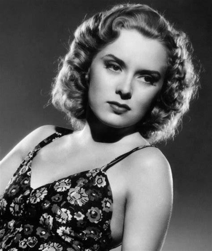 Brenda Joyce Filmes, Biografia e Listas na MUBI