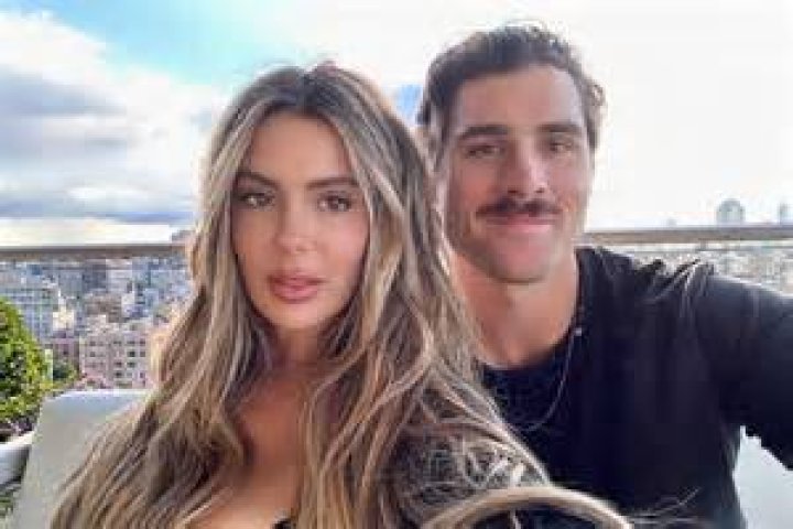 Brielle Biermann Net Worth, Boyfriend, Age, Plastic Surgery, Wiki, Bio