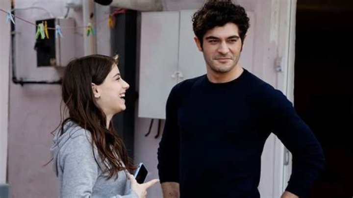 Burak Deniz & Hazal Kaya burakhazalfans's Instagram Post en 2020 Feriha