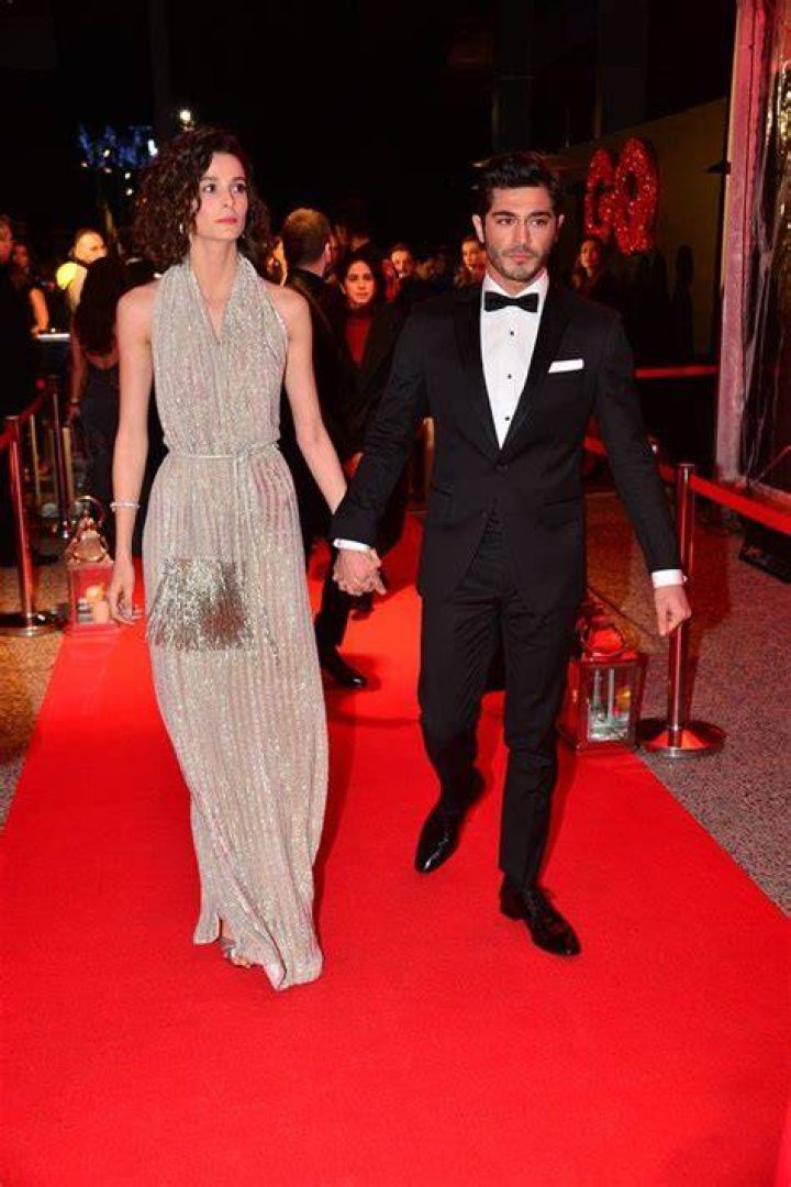 B&uuml;şra Develi & Burak Deniz &Uuml;nl&uuml;ler, Akt&ouml;r, &Ccedil;ift resimleri