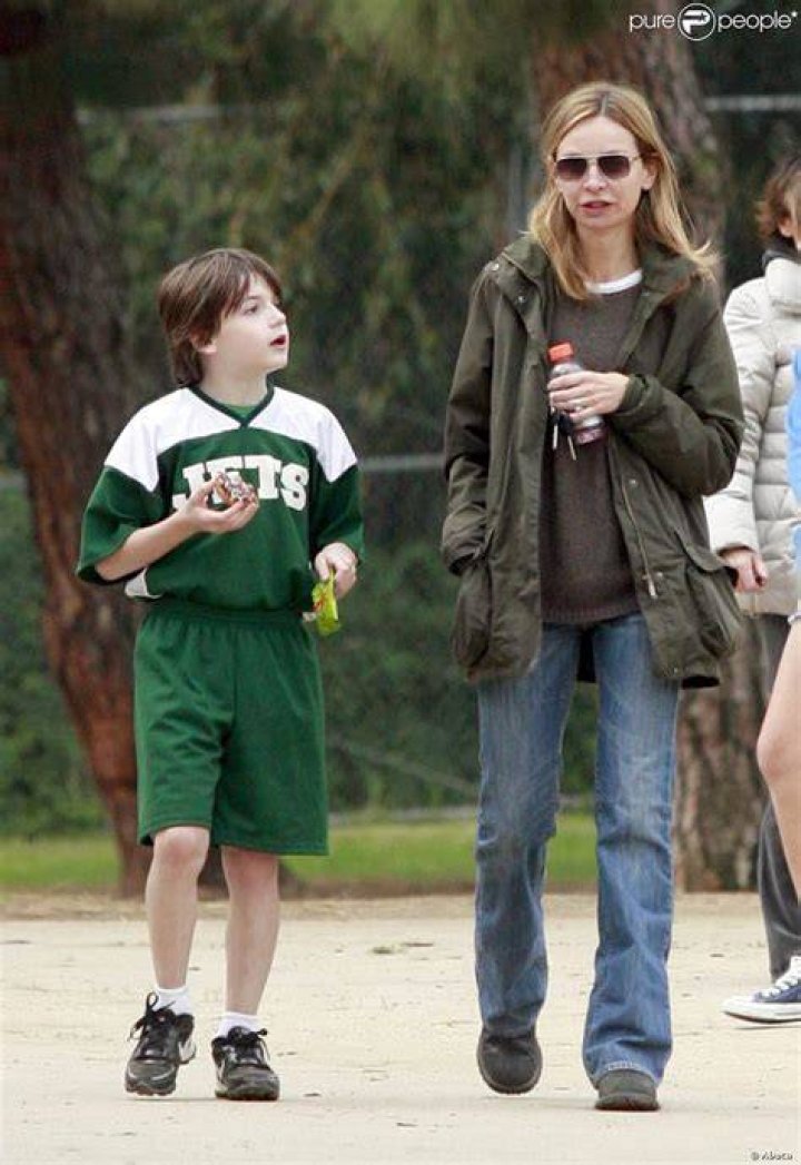 Calista Flockhart et son fils Liam le 4 d&eacute;cembre 2010 &agrave; Santa Monica