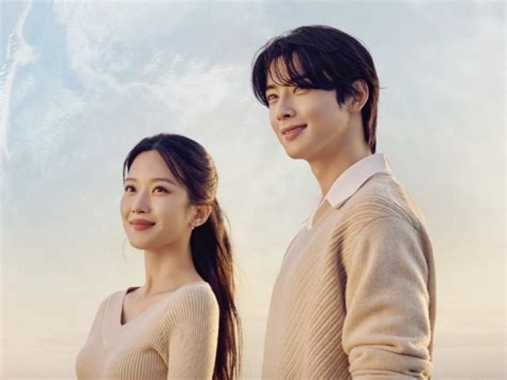 Cha Eun Woo và Moon Ga Young đang hẹn hò? Tin đồn hẹn hò của họ đang