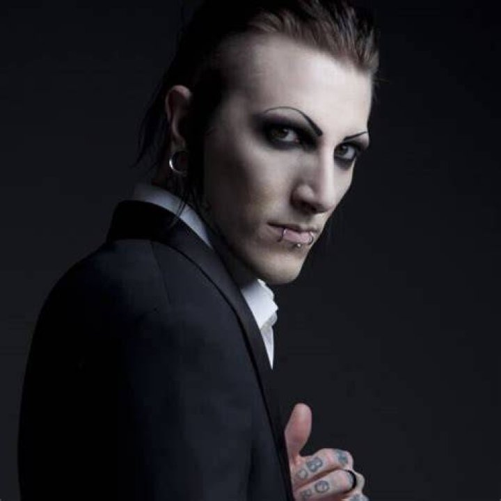 Chris Motionless Biography Parents, Age, Girlfriend, Net Worth, Songs