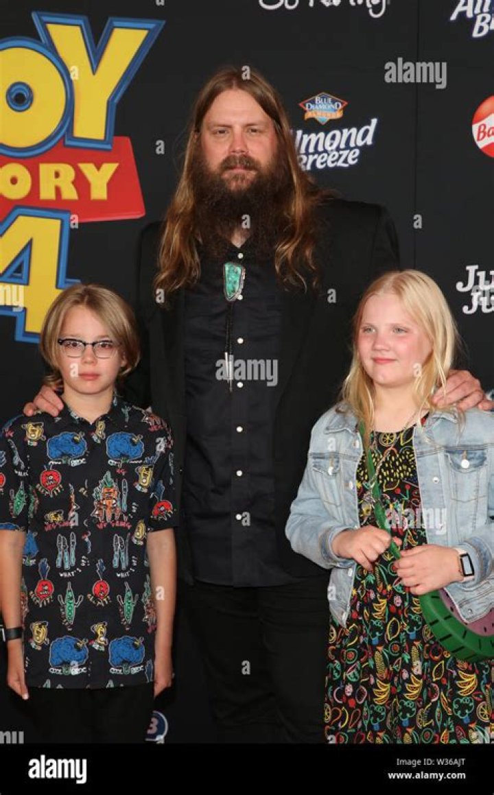 Chris Stapleton & Family Photos Hollywood Life