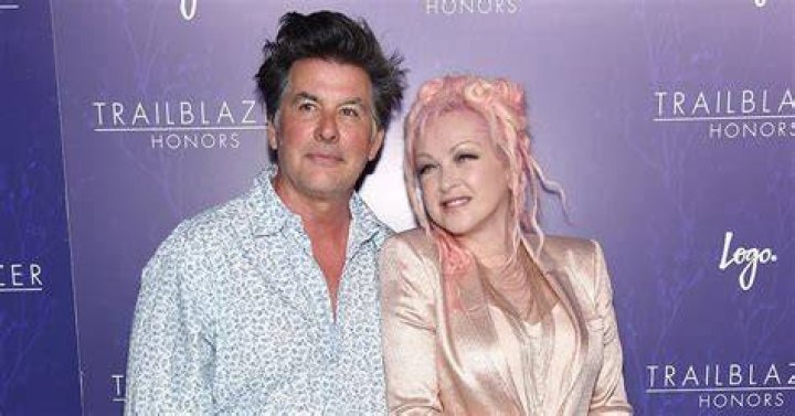 Cyndi Lauper's Sister: A Glimpse Into Family Ties