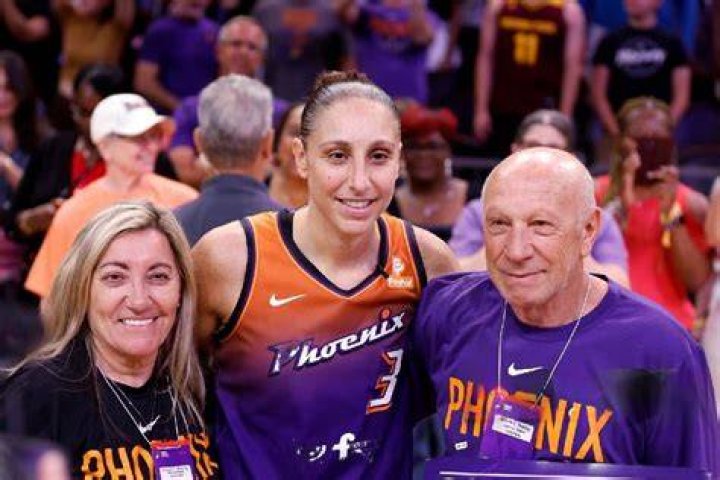 Diana Taurasi Parents Meet Liliana And Mario Taurasi