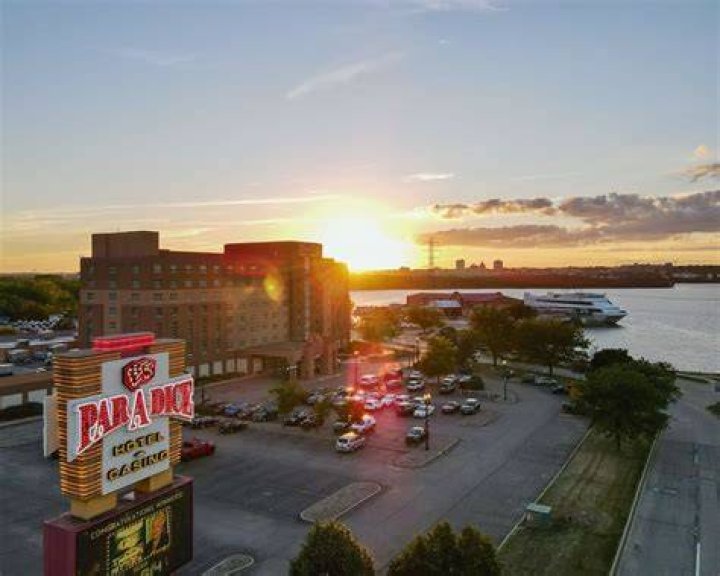 Discover Peoria's Hidden Gems With Skip The Games Peoria