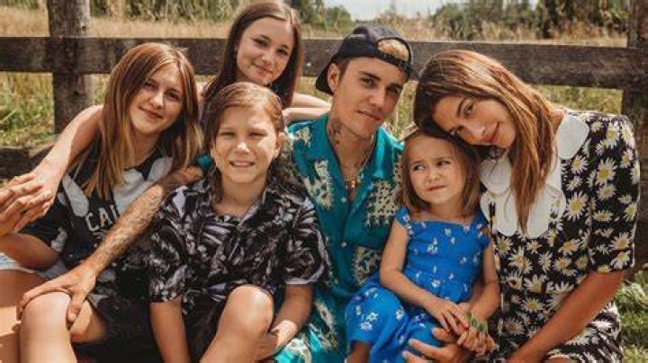 Does Justin Bieber Have Brothers Or Sisters?