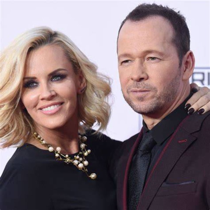 Donnie Wahlberg's Wife: Learn About His Marriage Journey