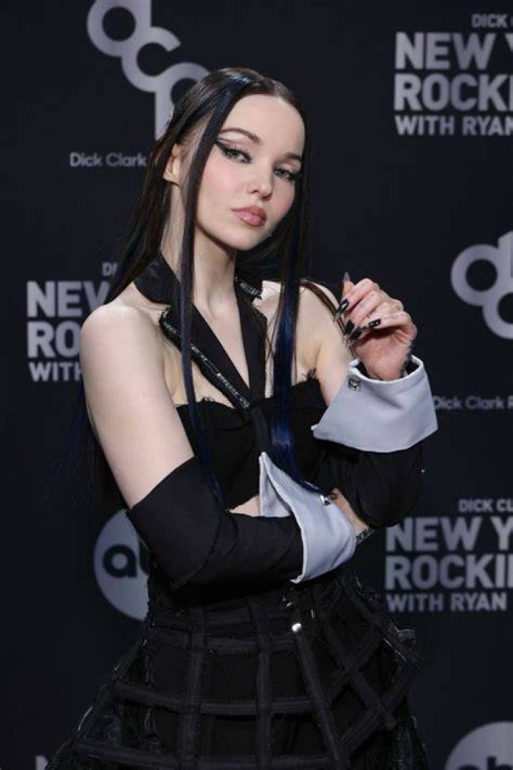 Dove Cameron Dick Clark&rsquo;s New Year&rsquo;s Rockin&rsquo; Eve 2023 &bull; CelebMafia
