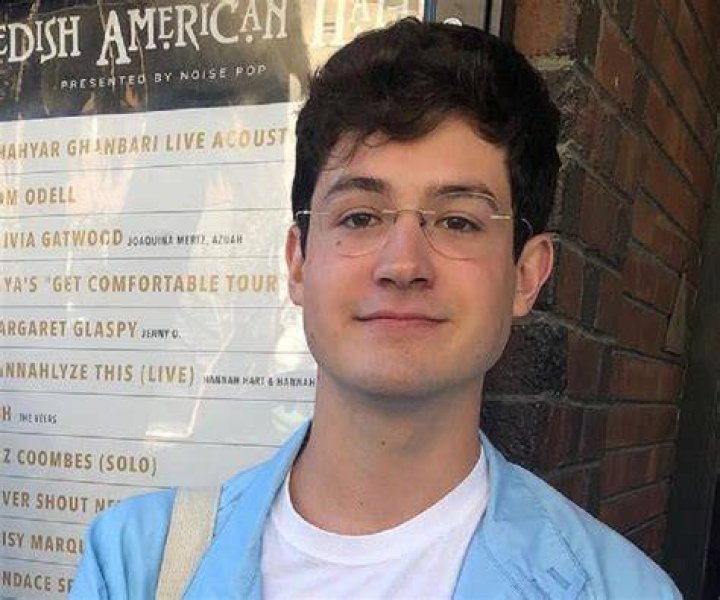 Drew Phillips Bio, Facts, Family Life of YouTuber