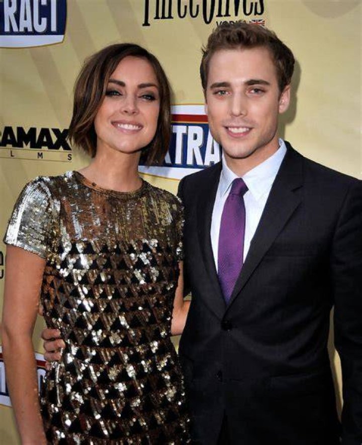 Dustin Milligan's Wife: Meet The Woman Behind The Actor