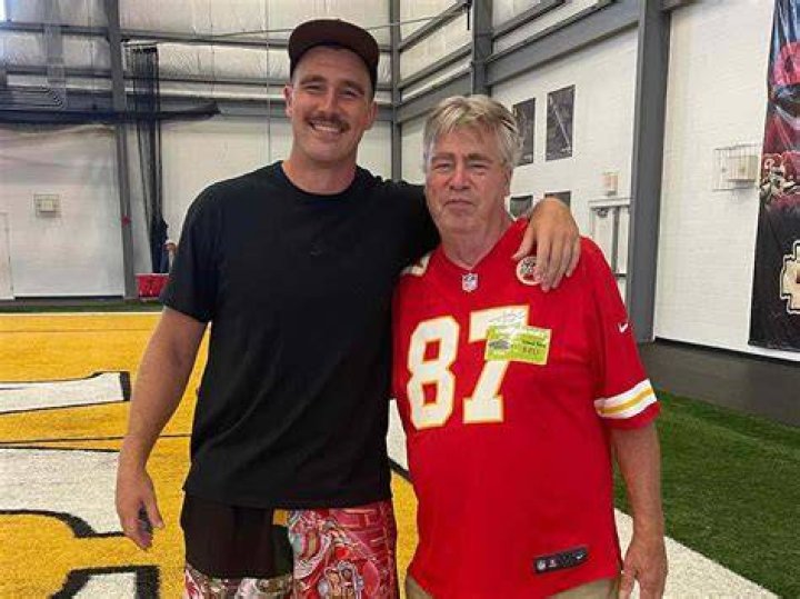 Ed Kelce: Uncovering His Physical Attributes