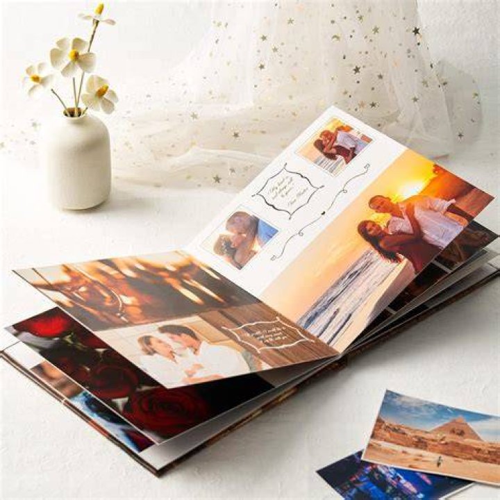 El álbum de fotos de la esposa de Tom Hanks, que le perdonó “mil