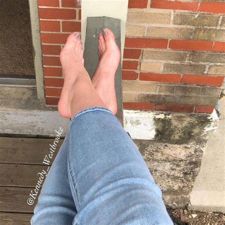 Enticing Images Of Kennedy Smith's Stunning Feet