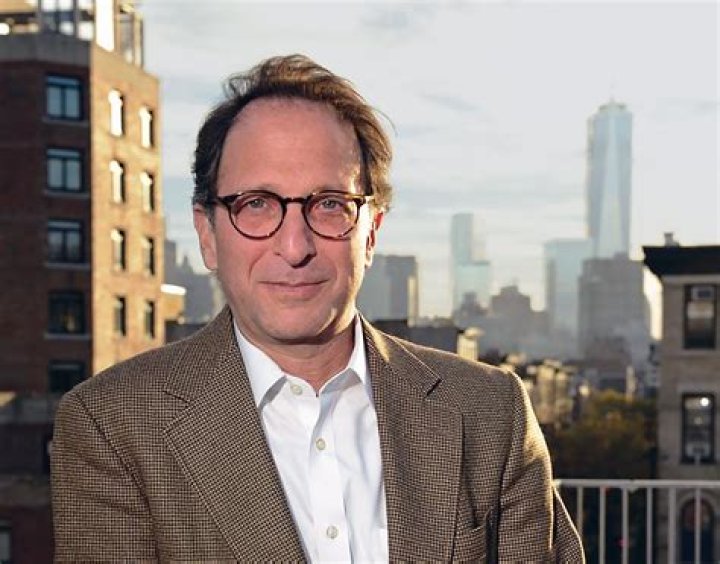 Ep. 118 Andrew Weissmann Inside the Mueller Investigation — Lisa