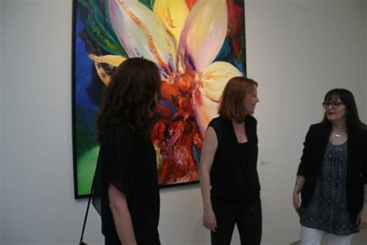 Exploring The Artistic Journey Of Laurel Holloman At Henry Park
