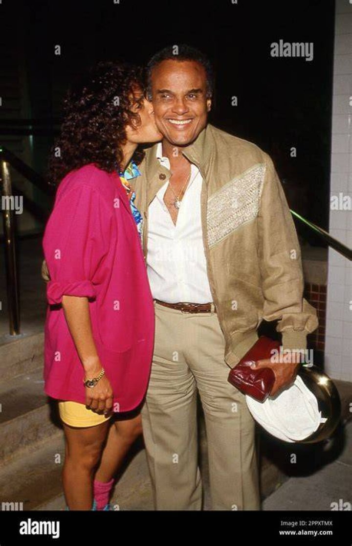 Femmes Fantastique Shari Belafonte (Harper/Behrens)