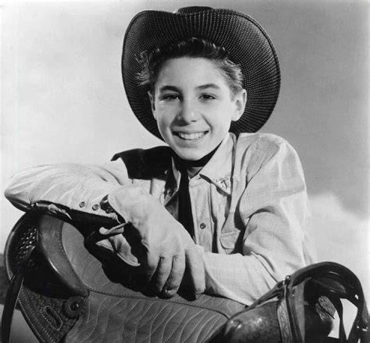 **File Photo* Johnny Crawford Has Passed Away. Johnny Crawford and wife