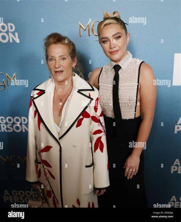 Florence Pugh's Mother: A Family Portrait