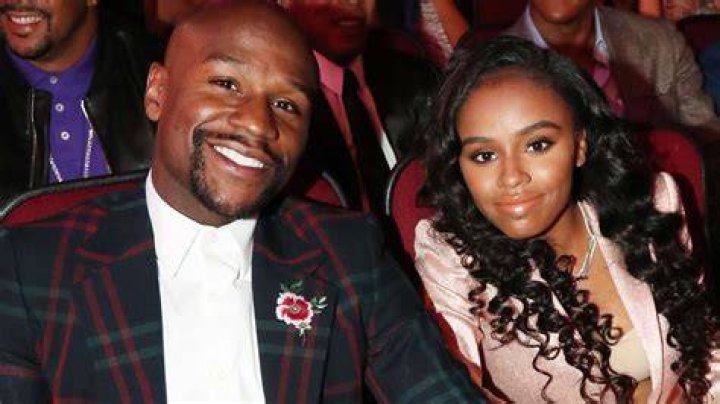 Floyd Mayweather&rsquo;s daughter Iyanna, 19, looks disheveled and tearyeyed