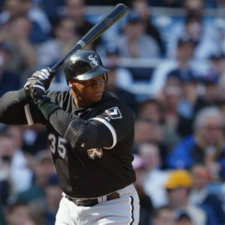 Frank Thomas I saw him hit his 500th home run at the old Twins Metro