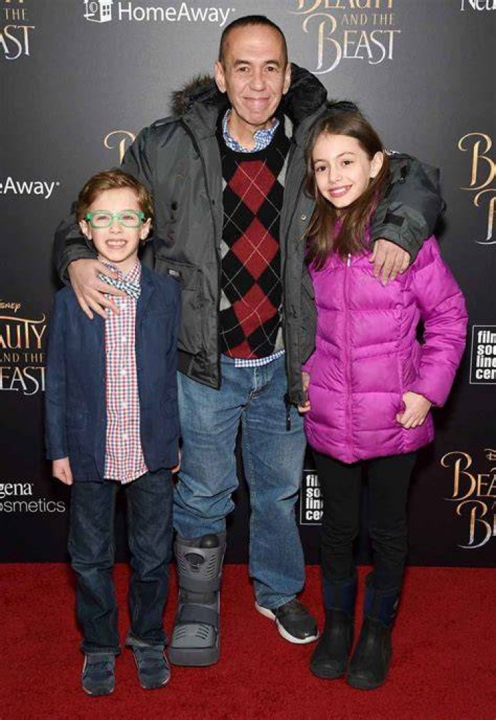 Gilbert Gottfried&rsquo;s Family Photos With Wife Dara Kravitz, 2 Kids