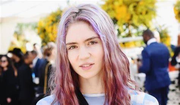 Grimes Net Worth 2022/2021, Age, Height, Weight, Bio, Career, Wiki