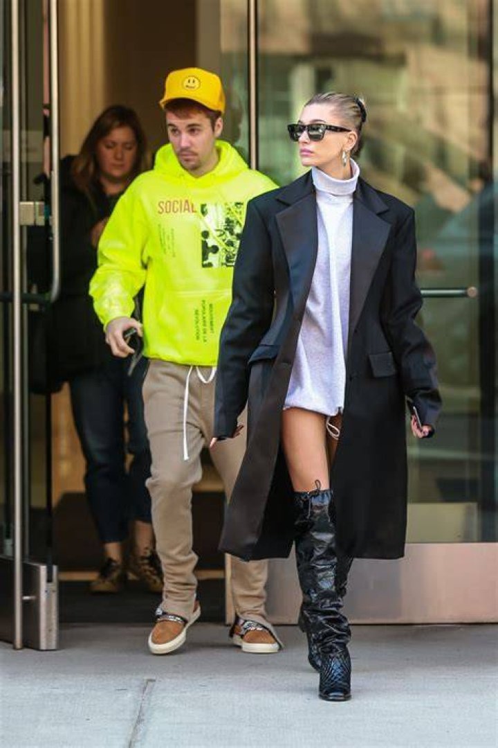 HAILEY and Justin BIEBER Leaves Odell Beckham Jr.’s Birthday Party in