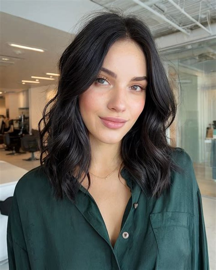 Haircuts For Medium Length Black Hair
