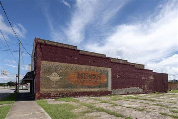Hines Ice Cream, Bethel, NC There are two ghost signs for … Flickr