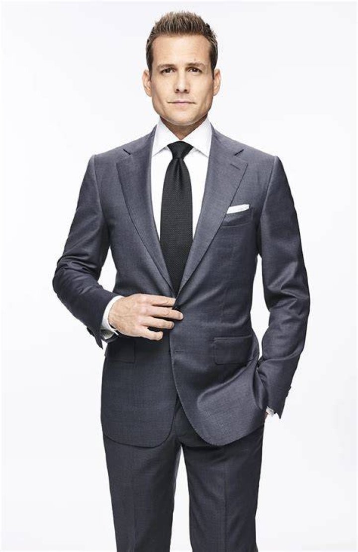 Image S01E04P15 Harvey.png Suits Wiki FANDOM powered by Wikia
