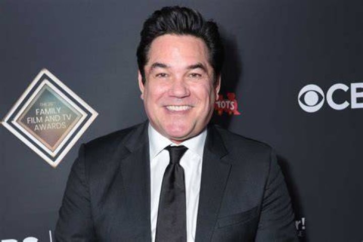 Intriguing Affairs: Dean Cain's Love Life Unveiled