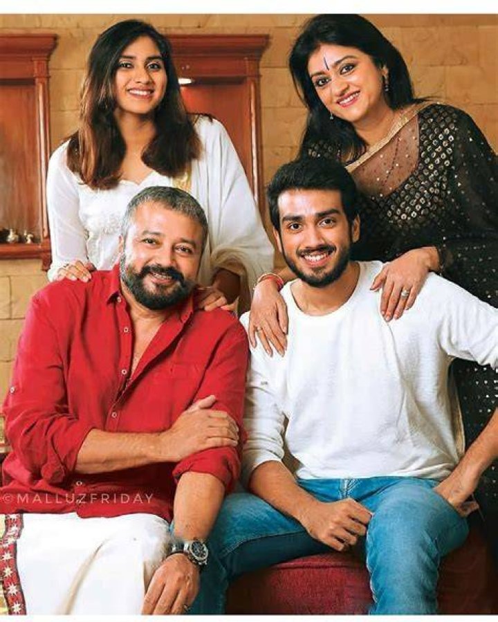 Jayaram & Family jayaram family familyselfie familyphotography