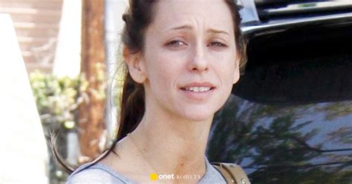 Jennifer Love Hewitt bez makijażu po siłowni walczy z kilogramami