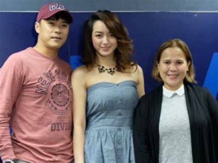 Jeric Ravals' daughter joins Viva