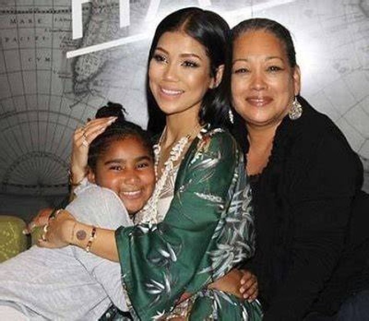 Jhen&eacute; Aiko Parents Dr. Karamo Chilombo, Christina Yamamoto, Siblings