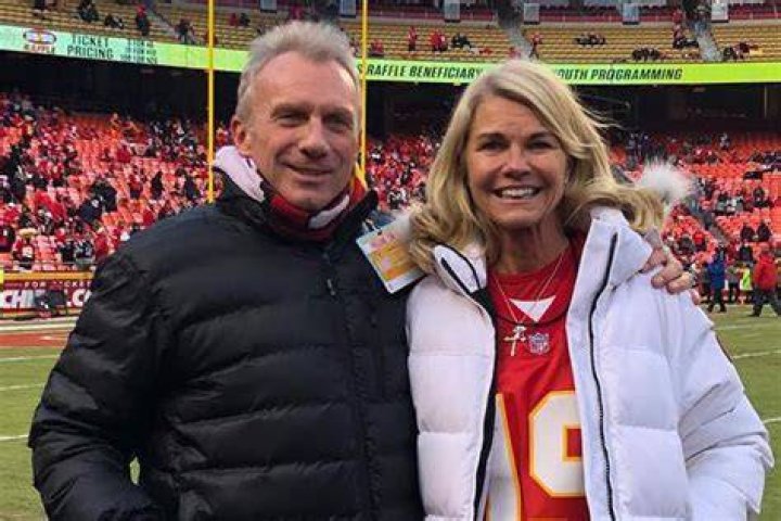 Joe Montana & His Wife Stopped a Kidnapping of 9MonthOld Grandchild